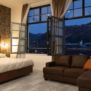 Living Lake Como-Rooms&Parking